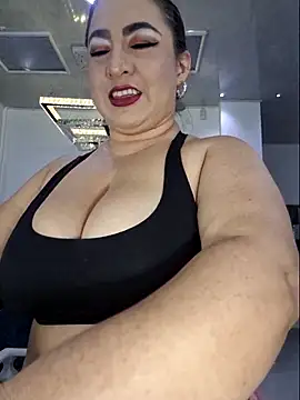 laura bassi online show from November 4, 2025, 12:58 am