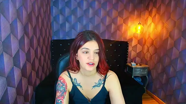 LiaHarryis online show from October 3, 2025, 5:03 pm