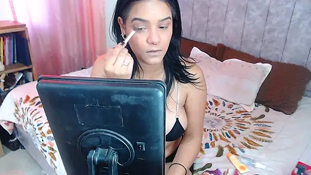 Snapshot of JossieGrey chatting on February 21, 2025, 11:22 am JossieGrey online show from February 21, 2025, 11:22 am