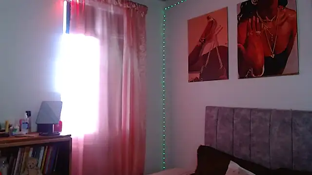 Snapshot of JossieGrey chatting on February 21, 2025, 8:38 pm JossieGrey online show from February 21, 2025, 8:38 pm