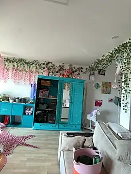 Stella-Kink online show from March 19, 2026, 2:06 pm