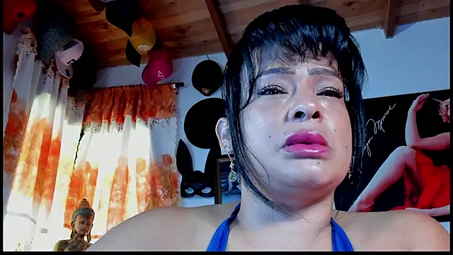 seleneh online show from October 5, 2025, 5:03 pm