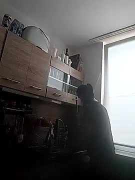 LauraBaby online show from February 1, 2026, 10:35 am