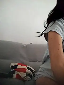 LauraBaby online show from September 30, 2025, 7:03 am