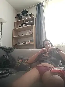 LauraBaby online show from January 15, 2026, 11:57 am