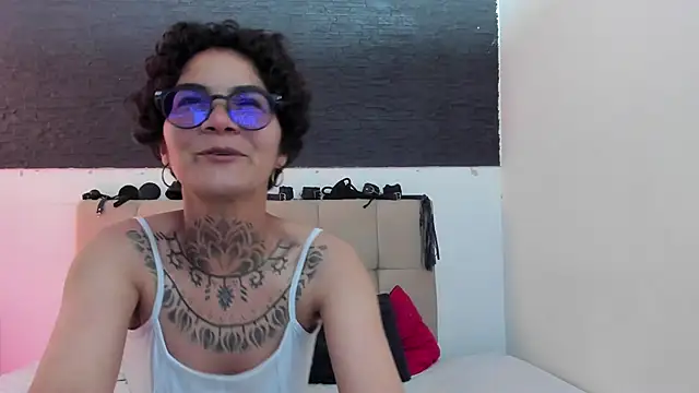 anaroman01 online show from March 18, 2026, 8:32 pm