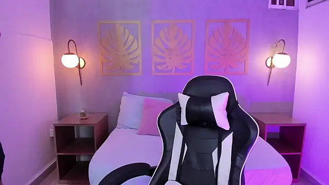 Snapshot of majo_rosse_ chatting on September 19, 2025, 9:08 pm majo rosse online show from September 19, 2025, 9:08 pm