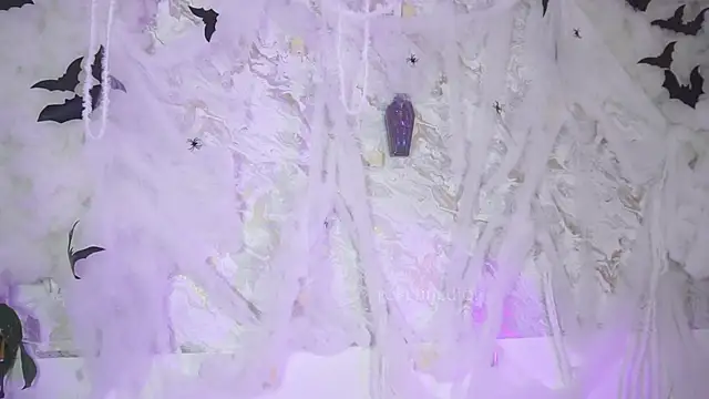 roselinedior online show from October 14, 2025, 3:56 pm