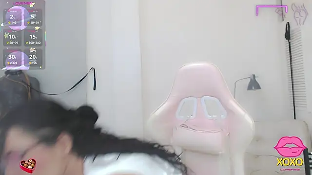 sasha mom69  online show from November 12, 2025, 3:49 pm