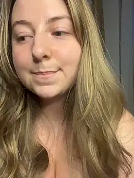 curvyflawless online show from February 27, 2025, 3:15 pm