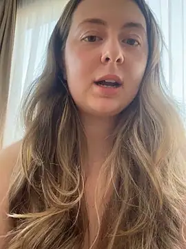 curvyflawless online show from March 8, 2025, 1:36 pm