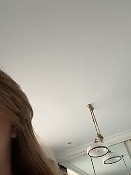 curvyflawless online show from December 22, 2025, 8:25 am