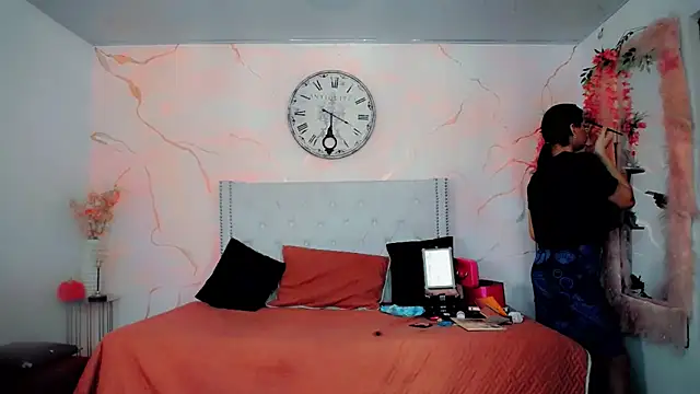 maria camilacms online show from December 18, 2025, 6:23 pm