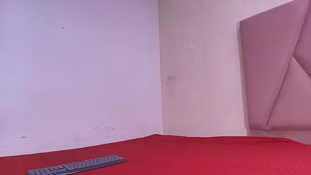 arl chloee online show from October 9, 2025, 3:07 am