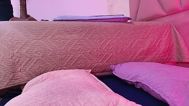 arl chloee online show from September 9, 2025, 3:05 am