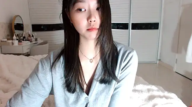 -Lucky Girl online show from March 6, 2025, 12:43 am