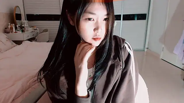 Snapshot of -Lucky_Girl chatting on February 9, 2026, 12:25 pm -Lucky Girl online show from February 9, 2026, 12:25 pm