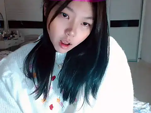 -Lucky Girl online show from November 23, 2025, 1:59 am