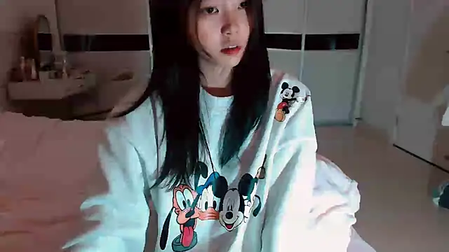 Snapshot of -Lucky_Girl chatting on February 8, 2026, 2:31 am -Lucky Girl online show from February 8, 2026, 2:31 am