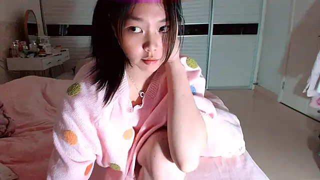 Snapshot of -Lucky_Girl chatting on February 16, 2026, 2:48 pm -Lucky Girl online show from February 16, 2026, 2:48 pm