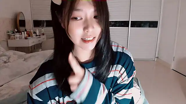 -Lucky Girl online show from October 27, 2025, 2:40 pm