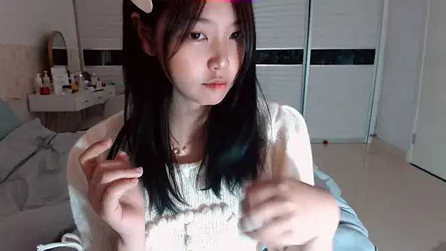 -Lucky Girl online show from October 14, 2025, 2:23 am