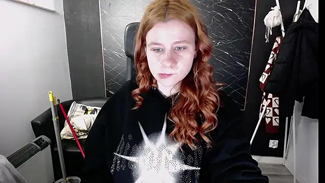 littleviki7 online show from March 3, 2025, 5:16 am