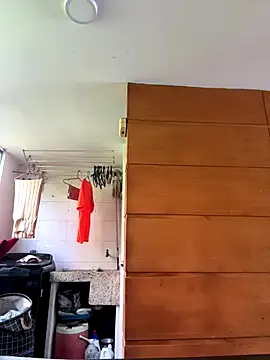 emmyjhonson07 online show from October 2, 2025, 2:42 pm