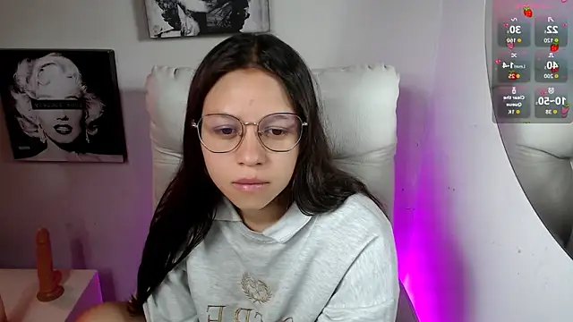 SamanthaRoldaan online show from November 10, 2025, 1:49 pm