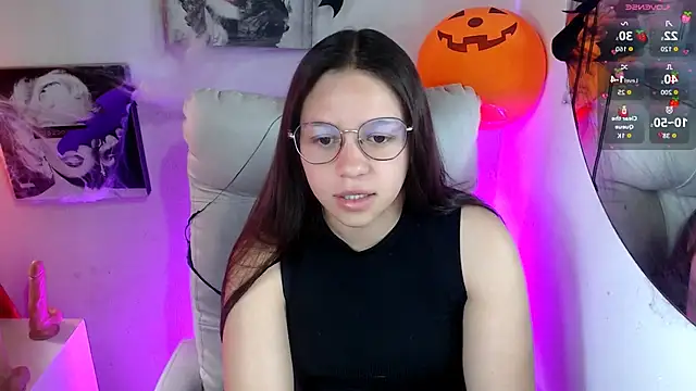 SamanthaRoldaan online show from November 3, 2025, 2:42 pm