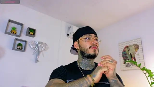 Snapshot of JordanSmiith_ chatting on March 2, 2026, 8:16 pm JordanSmiith online show from March 2, 2026, 8:16 pm