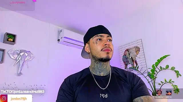 JordanSmiith  online show from April 18, 2026, 8:09 pm