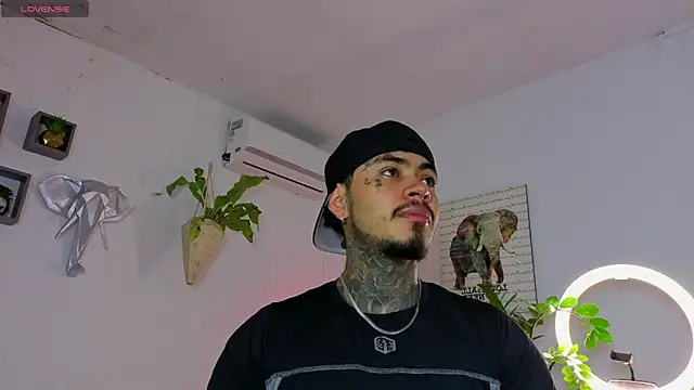 JordanSmiith  online show from November 15, 2025, 8:35 pm