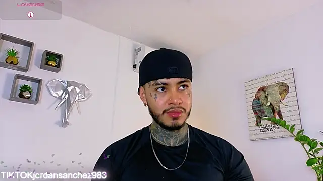 Snapshot of JordanSmiith_ chatting on February 11, 2026, 7:58 pm JordanSmiith online show from February 11, 2026, 7:58 pm