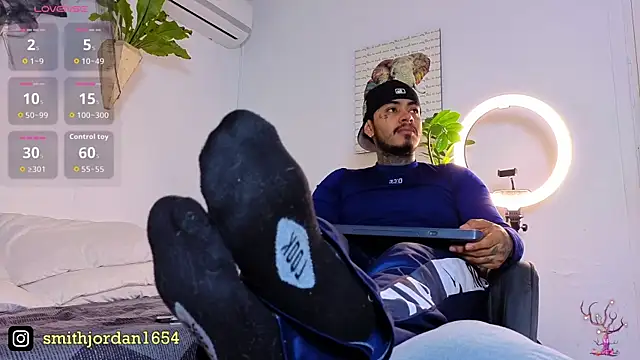 JordanSmiith  online show from October 24, 2025, 9:14 pm