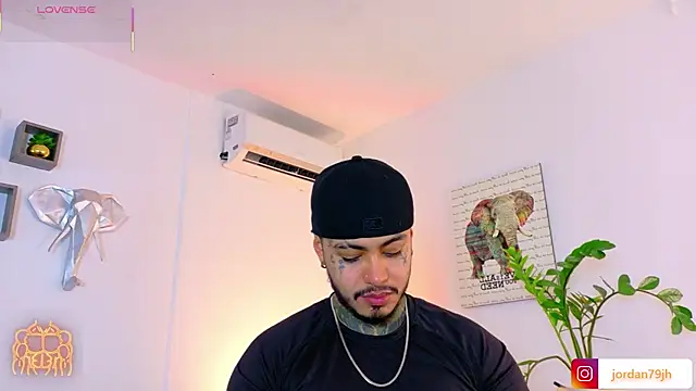 Snapshot of JordanSmiith_ chatting on July 10, 2026, 9:04 pm JordanSmiith online show from July 10, 2026, 9:04 pm