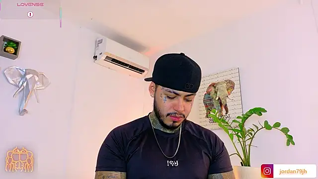 Snapshot of JordanSmiith_ chatting on July 18, 2026, 8:28 pm JordanSmiith online show from July 18, 2026, 8:28 pm