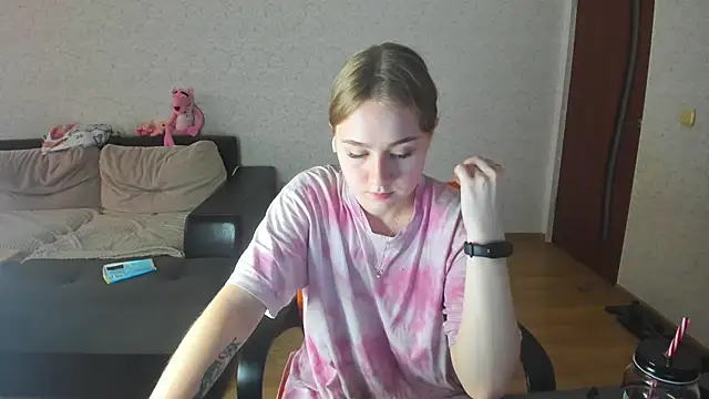 natali2550 online show from March 4, 2025, 6:37 am