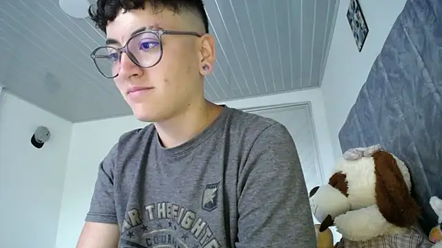 linda 33 online show from April 16, 2026, 9:39 pm