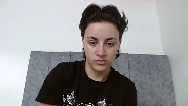 linda 33 online show from November 9, 2025, 2:54 pm