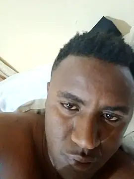 miniehk online show from November 6, 2025, 9:30 pm