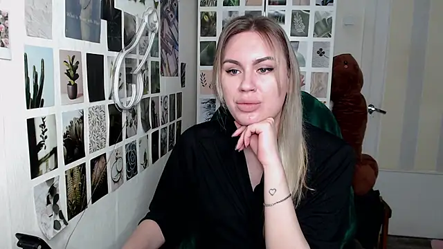 CapriScorpion online show from October 1, 2025, 12:09 pm