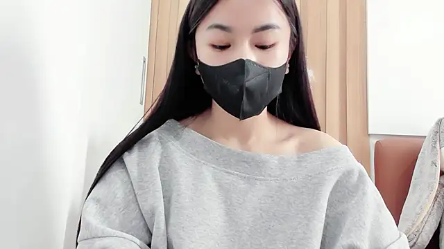 Lita-Julia online show from March 20, 2025, 4:51 am