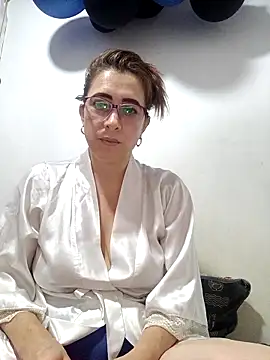 Snapshot of mademonsexy chatting on September 23, 2025, 4:52 am mademonsexy online show from September 23, 2025, 4:52 am