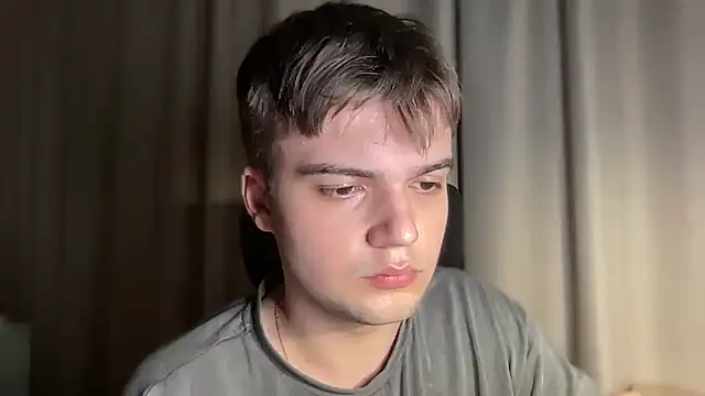 superfluboy  online show from November 10, 2025, 5:18 pm