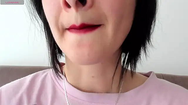 queen fetish online show from February 12, 2025, 8:50 pm