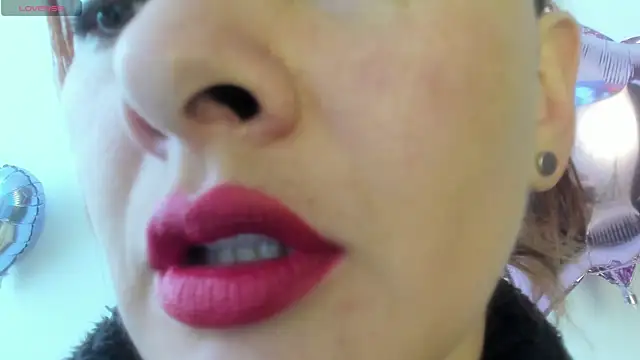 Snapshot of queen_fetish chatting on May 21, 2026, 1:19 pm queen fetish online show from May 21, 2026, 1:19 pm