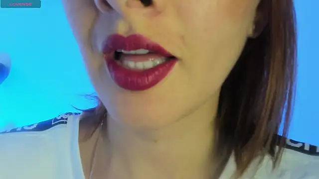 Snapshot of queen_fetish chatting on May 3, 2026, 3:48 pm queen fetish online show from May 3, 2026, 3:48 pm