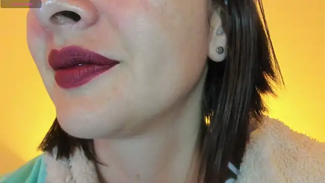 queen fetish online show from November 22, 2025, 10:36 am