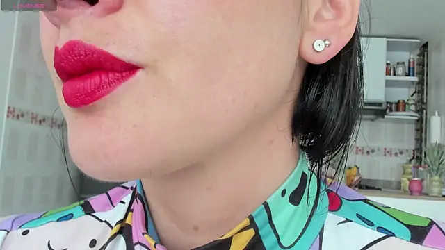 queen fetish online show from February 28, 2025, 1:58 pm